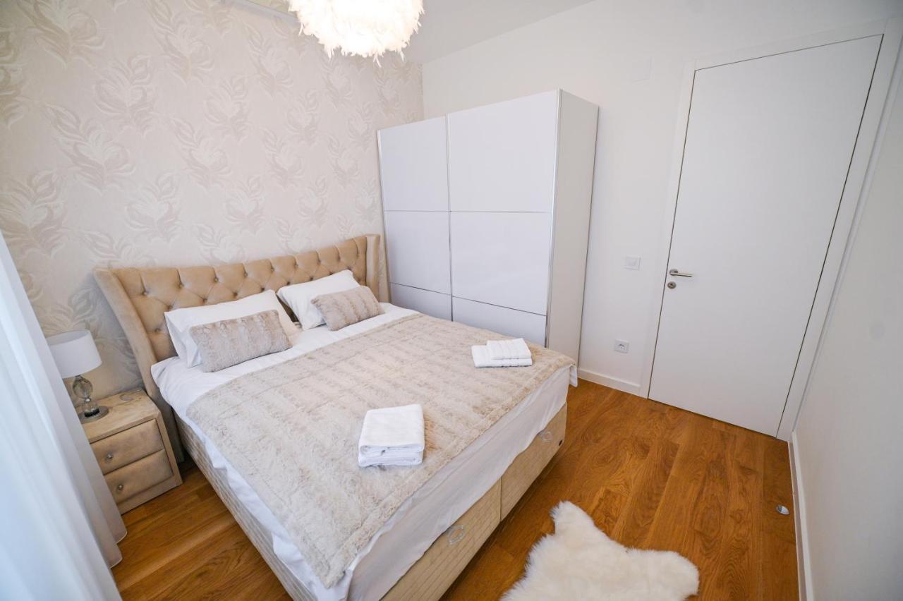 Apartman City Charm Banja Luka Exteriör bild